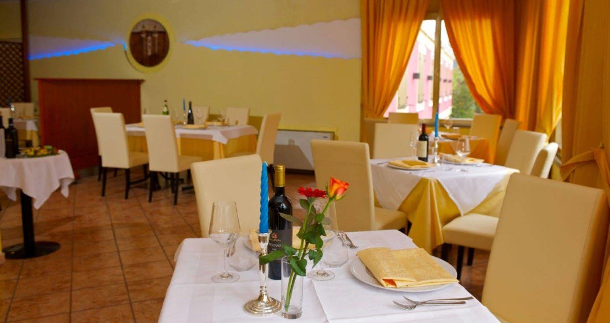 Hotel La Meridiana Urbino Exterior foto